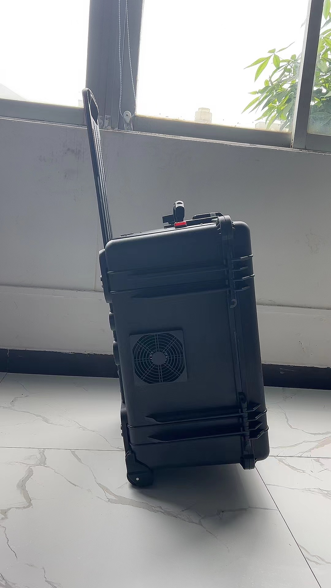 五台手拉箱型移动通信干扰器